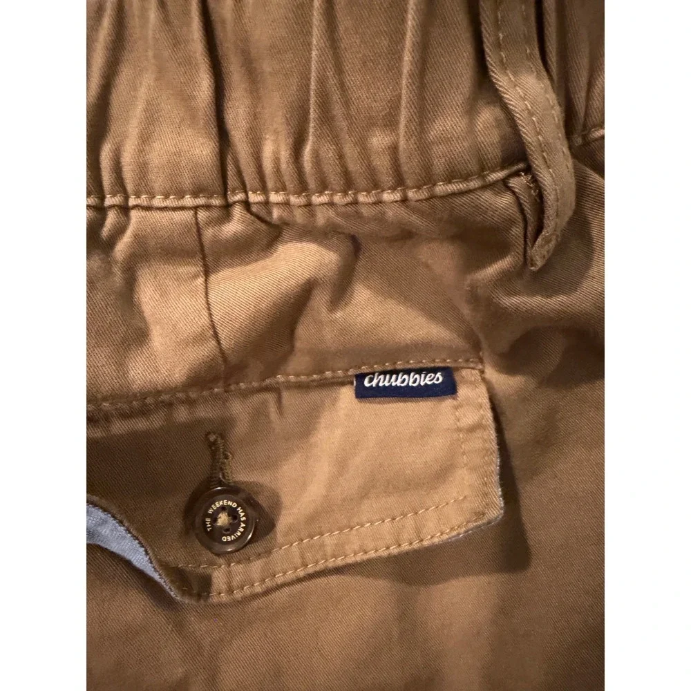 Chubbies Originals Mens 5.5 Inseam Khaki Stretch Twill Shorts XL Elastic Waist